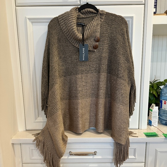 Belle Dame Poncho Sweater with Button Detail-New With Tags - Picture 1 of 1